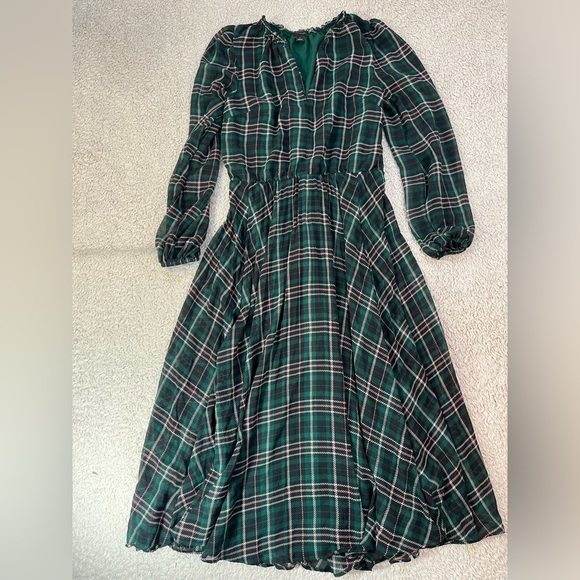 Green Plaid Pleated Midi Dress by Ann Taylor - Picture 2 of 10